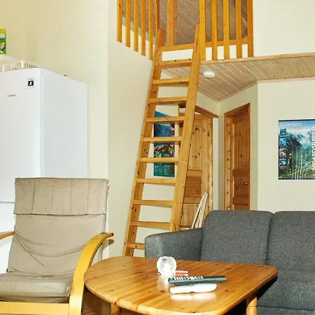 Three-bedroom Holiday In Slinde 2 Slinda