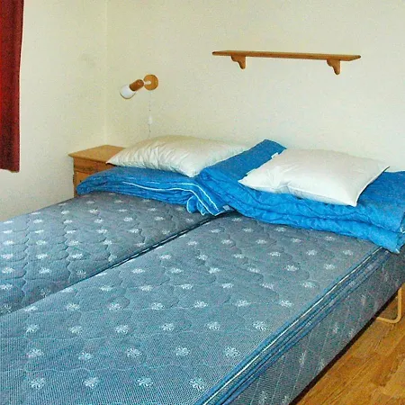 Three-bedroom Holiday In Slinde 2 * Slinda