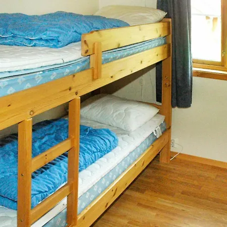 Three-bedroom Holiday In Slinde 2 Slinda